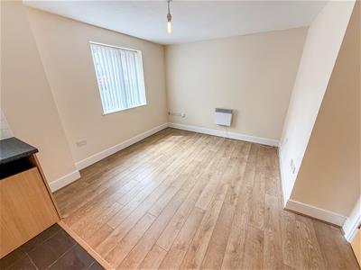 LOUNGE/ KITCHEN